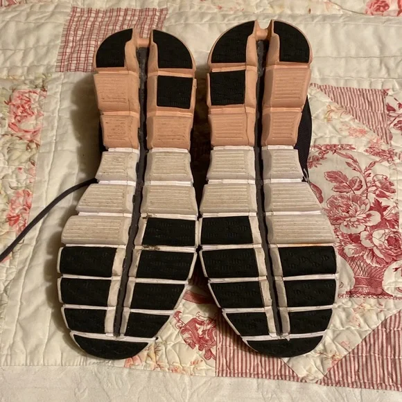 ON Cloud X Sneaker Women’s Tennis Shoes size 9.5 - Picture 5 of 7